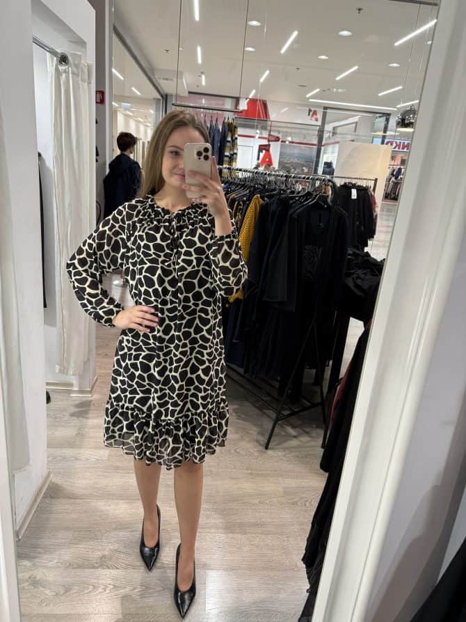 OBLEKA NIJA ÄRNO BELA - slika 4