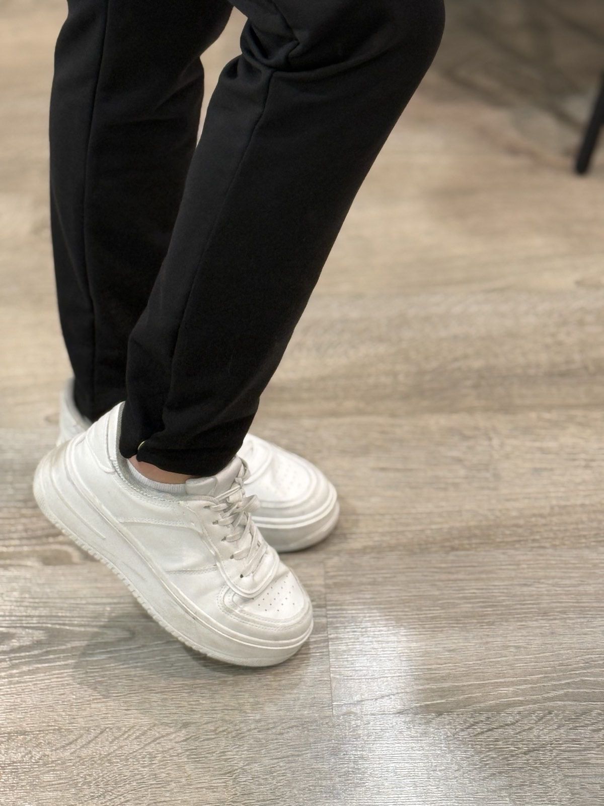 HLAČE ALI ČRNO ZLATE - slika 3