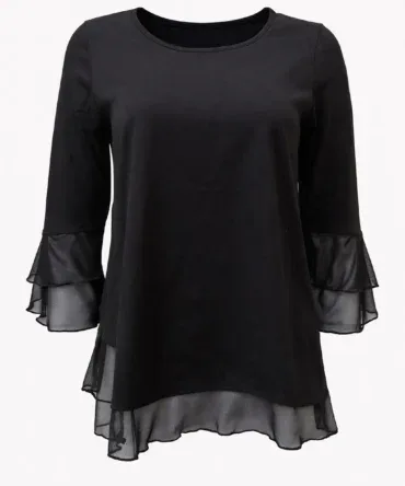 Ärna Å¾enska bluza z volanÄki, primerna za elegantne priloÅ¾nosti.